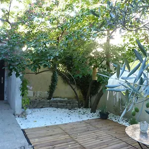 Guest house La Summer House Avec Jardin Arles